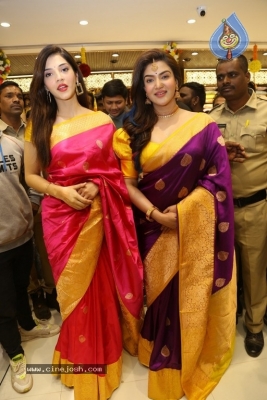 Mehreen launches Chandana Brothers Mall - 30 of 42