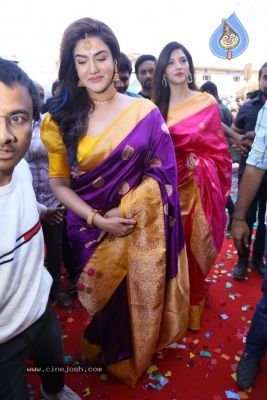 Mehreen launches Chandana Brothers Mall - 32 of 42