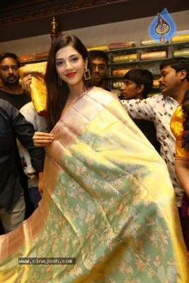Mehreen launches Chandana Brothers Mall - 42 of 42
