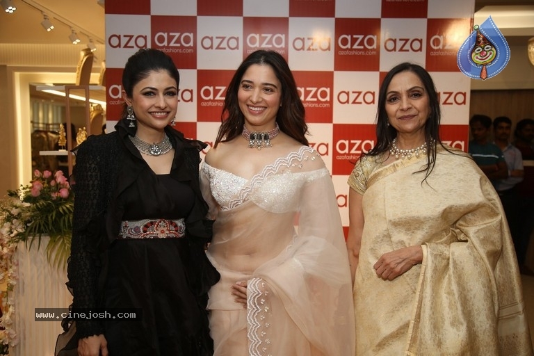 Tamanna launches AZA Fashion - 17 / 19 photos