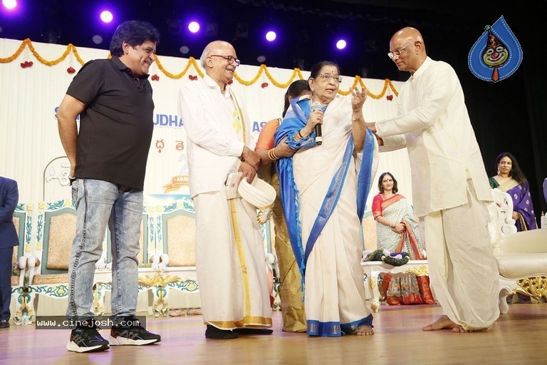 Sri Kala Sudha Association Film Awards  - 88 / 106 photos
