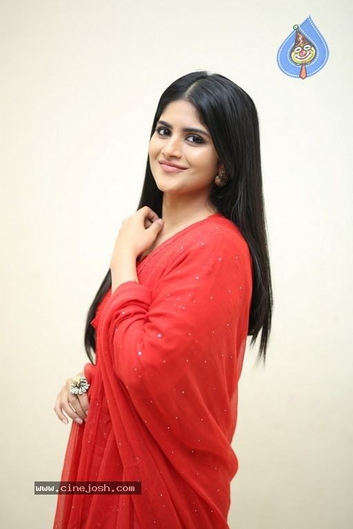 Megha Akash Photos - 18 / 21 photos