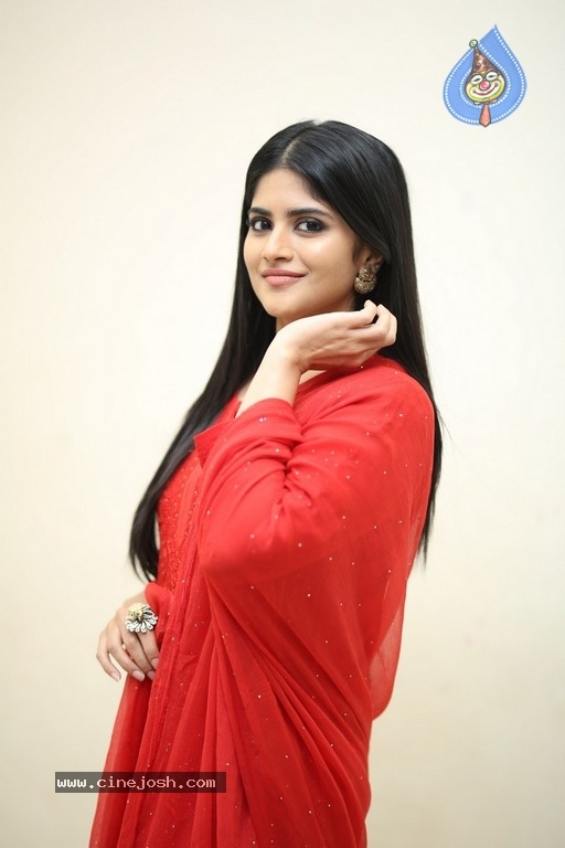 Megha Akash Photos - 19 / 21 photos