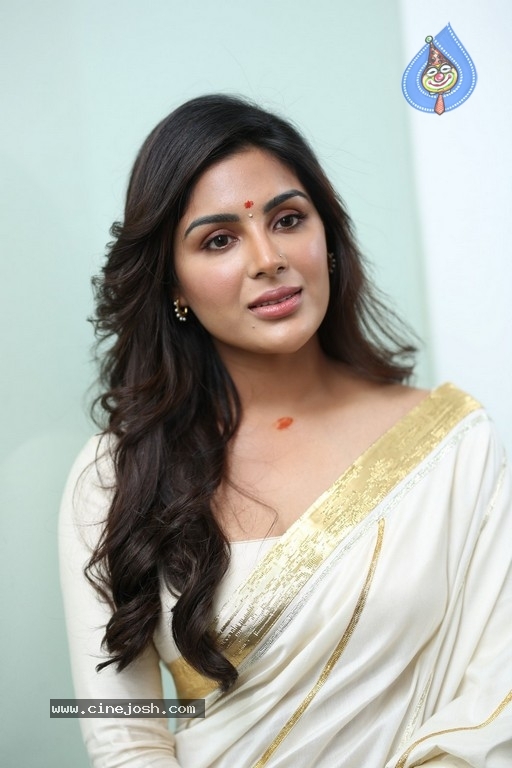 Samyukta Menon interview - 7 / 21 photos