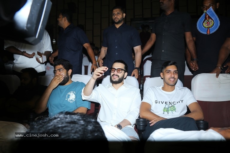 Akhil Watching Agent  - 2 / 18 photos