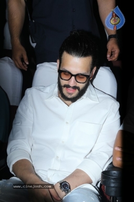 Akhil Watching Agent  - 13 of 18