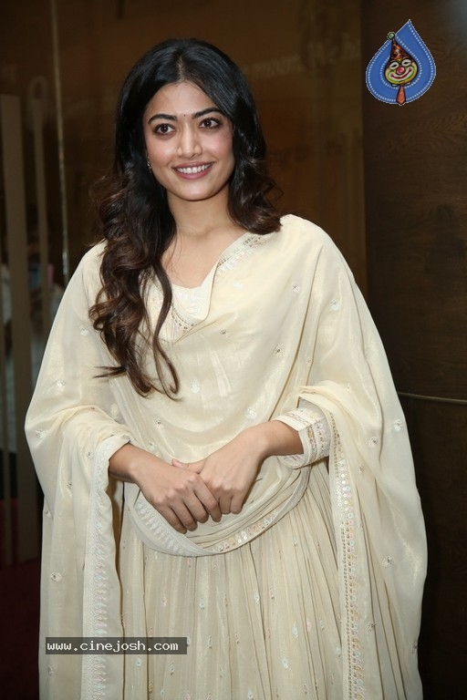 Rashmika Mandanna Photos - 2 / 21 photos