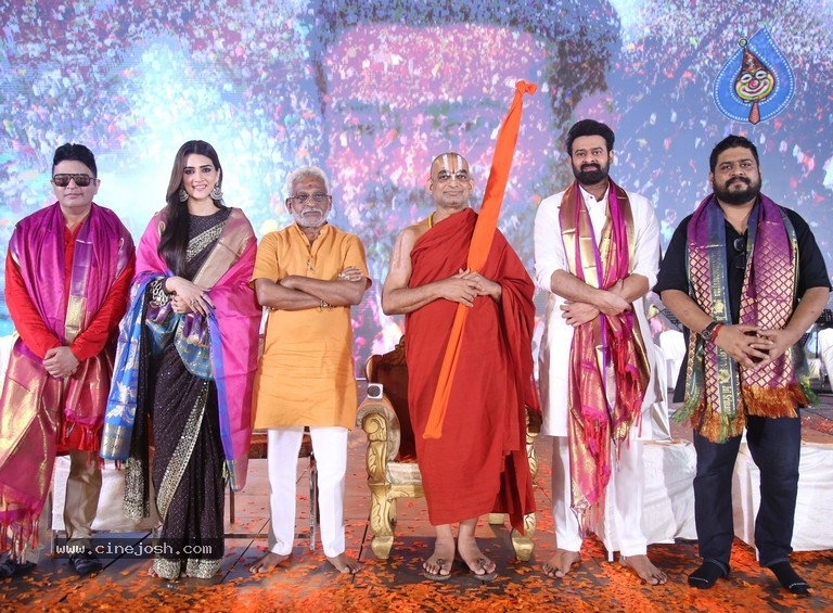 Adipurush Pre Release Event - 4 / 81 photos