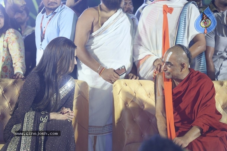 Adipurush Pre Release Event - 57 / 81 photos