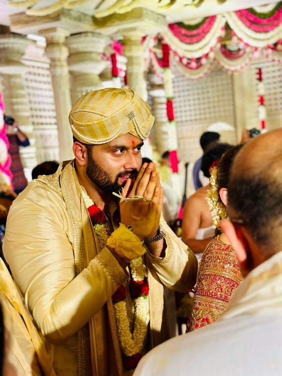 Abhishek Ambareesh Wedding Photos - 23 / 34 photos