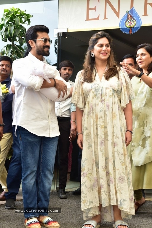 Mega Princess with Charan-Upasana - 7 / 30 photos