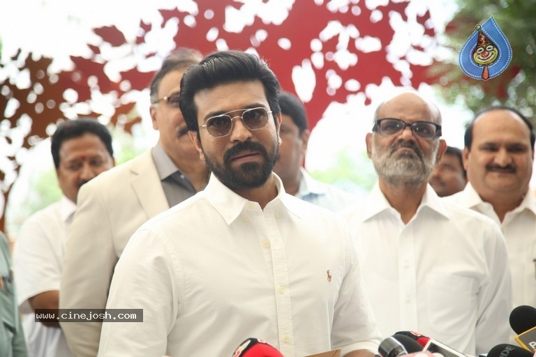 Mega Princess with Charan-Upasana - 12 / 30 photos