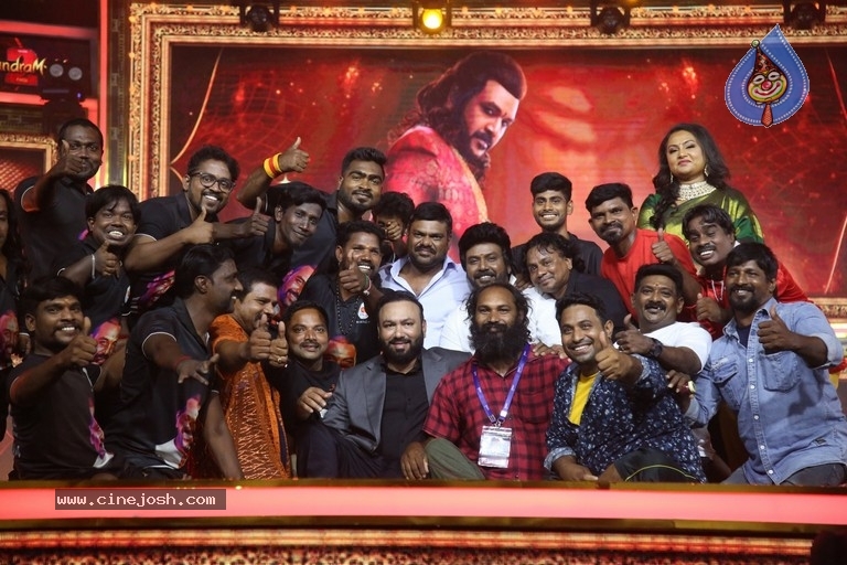 Chandramukhi 2 Audio launch - 18 / 42 photos