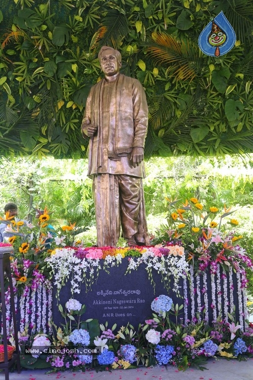 ANR Statue Inauguration - 28 / 70 photos