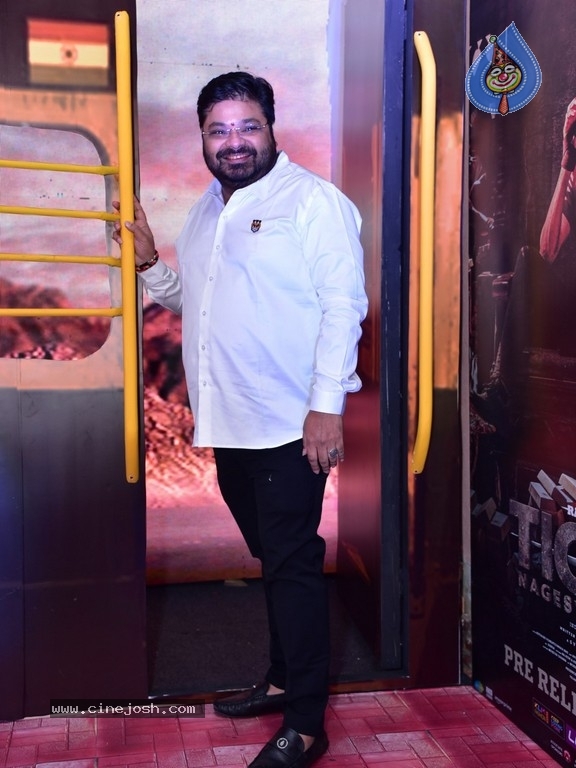 Tiger Nageswara Rao Pre-Release Event - 7 / 62 photos
