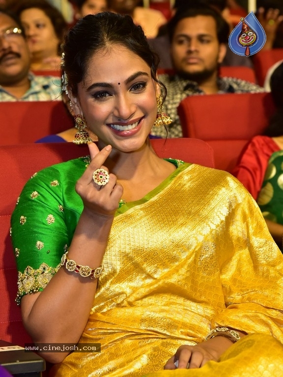 Tiger Nageswara Rao Pre-Release Event - 19 / 62 photos