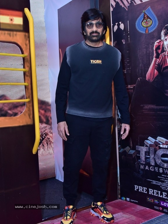 Tiger Nageswara Rao Pre-Release Event - 25 / 62 photos