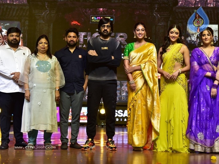 Tiger Nageswara Rao Pre-Release Event - 60 / 62 photos