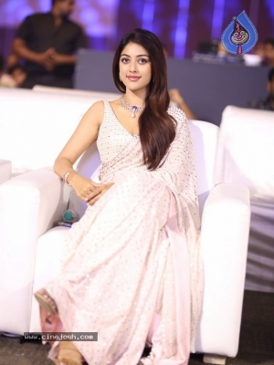 Anu Emmanuel Photo - 11 of 20