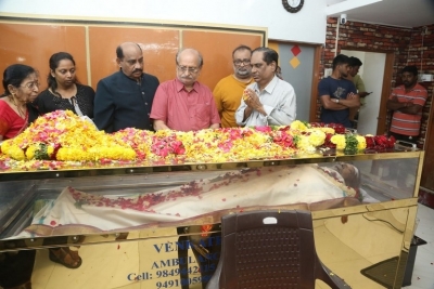 Celebs Pay homage to Chandra Mohan  - 9 of 24