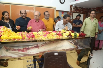 Celebs Pay homage to Chandra Mohan  - 13 of 24