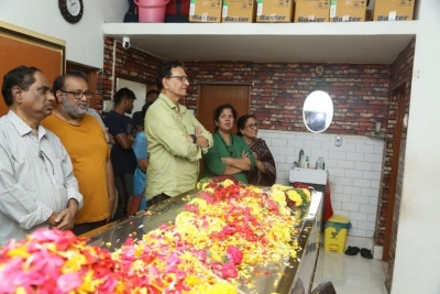 Celebs Pay homage to Chandra Mohan  - 17 of 24