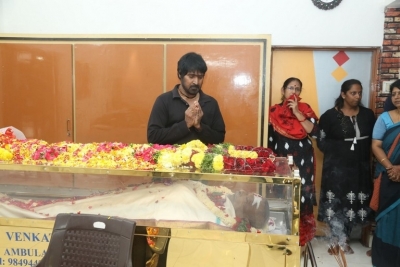 Celebs Pay homage to Chandra Mohan  - 18 of 24