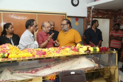 Celebs Pay homage to Chandra Mohan  - 21 of 24
