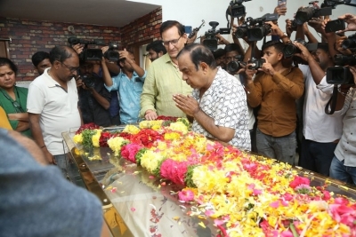 Celebs Pay homage to Chandra Mohan  - 23 of 24