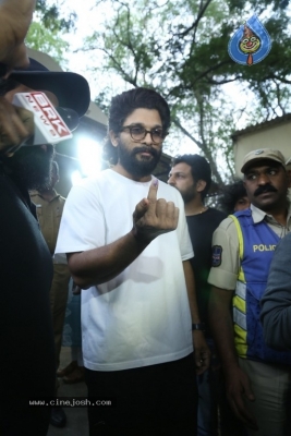 Tollywood Celebs Cast Their Votes - 4 of 60