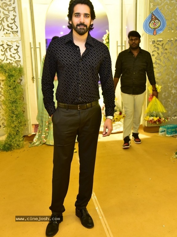 Varun Tej - Lavanya Tripathi Reception - 32 / 61 photos