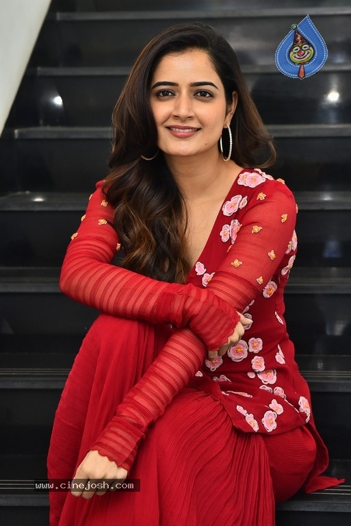 Ashika Ranganath Photos - 13 / 21 photos