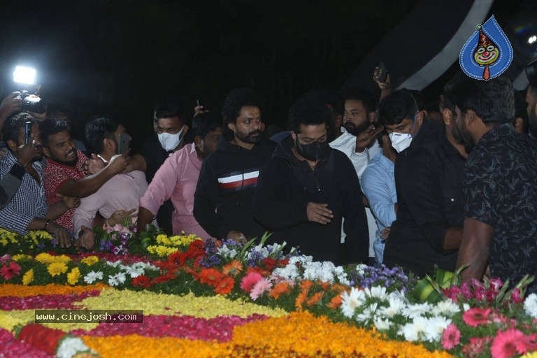 Nandhamuri Heros at NTR 28th Death Anniversary - 18 / 58 photos