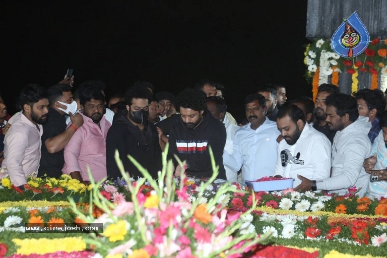 Nandhamuri Heros at NTR 28th Death Anniversary - 30 / 58 photos