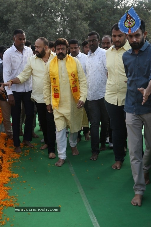 Nandhamuri Heros at NTR 28th Death Anniversary - 38 / 58 photos
