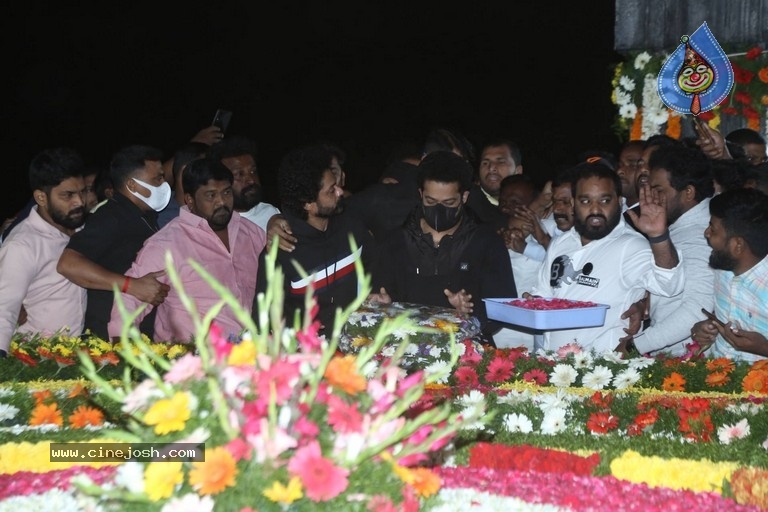 Nandhamuri Heros at NTR 28th Death Anniversary - 56 / 58 photos