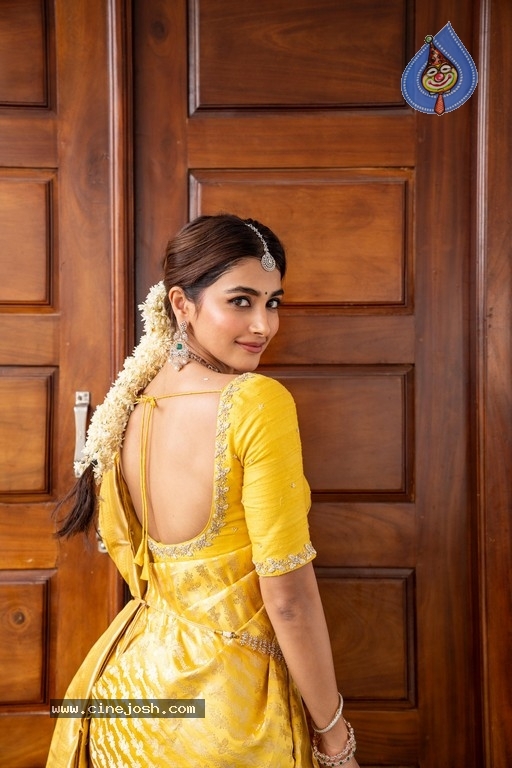 Pooja Hegde Photos - 9 / 16 photos