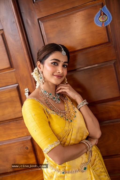 Pooja Hegde Photos - 11 / 16 photos