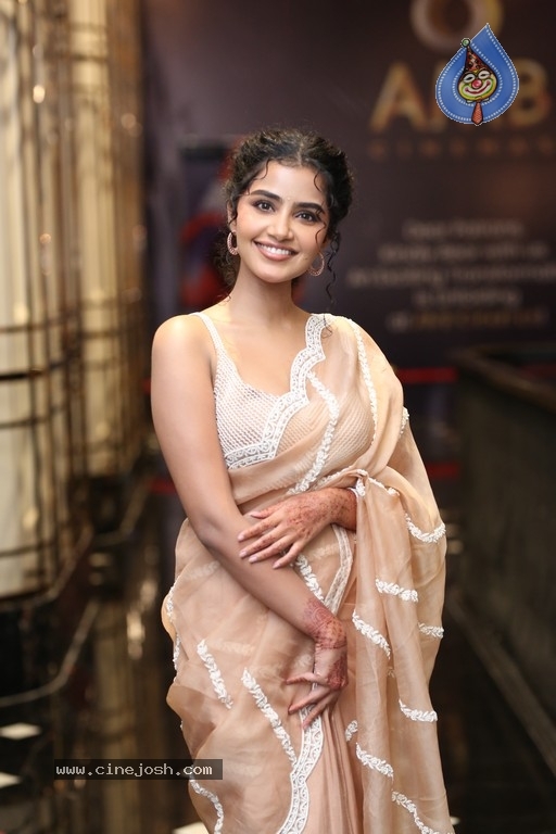 Anupama Parameswaran Photos - 10 / 19 photos