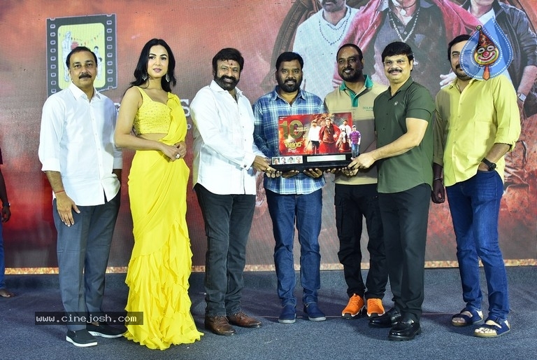 Legend Blockbuster 10 Years Celebration - 36 / 80 photos