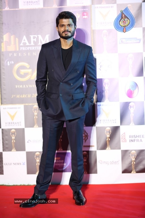 Gama Awards In Dubai - 3 / 35 photos