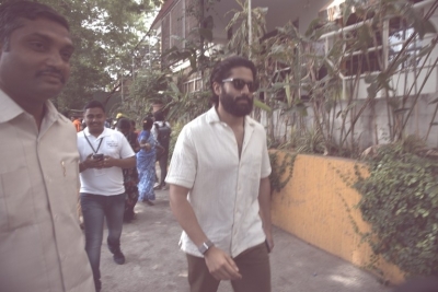 Celebrities Cast Their Vote - 15 of 38