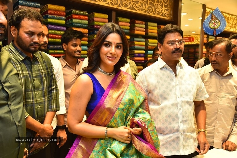 Samyuktha Launched Maangalya Shopping mall - 40 / 42 photos