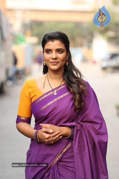 Aishwarya Rajesh Pics - 10 / 12 photos