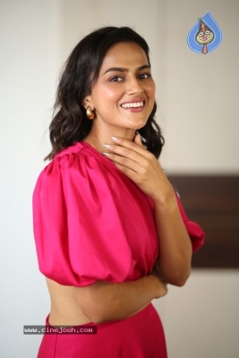 Shraddha Srinath Photos - 20 of 21