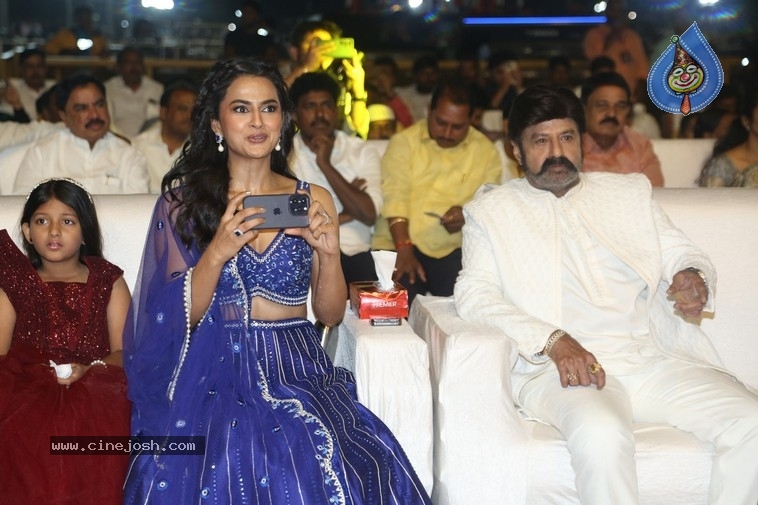 Daaku Maharaj Success Celebrations - 52 / 57 photos