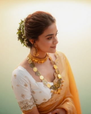 Keerthy Suresh - Antony pics - 10 of 13