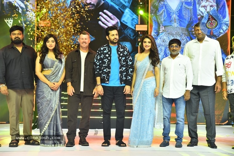 Robinhood Trailer Launch  - 3 / 25 photos