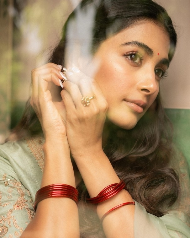 Pooja Hegde Photos - 2 / 19 photos