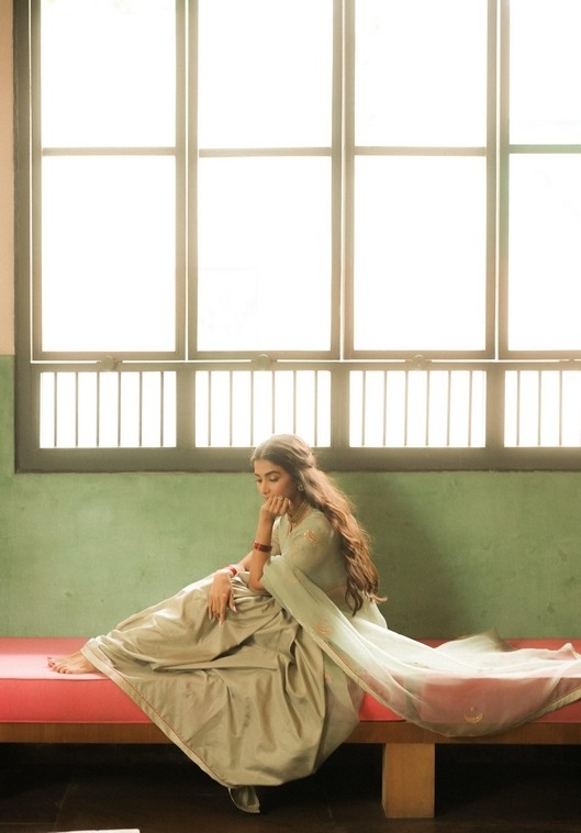 Pooja Hegde Photos - 4 / 19 photos